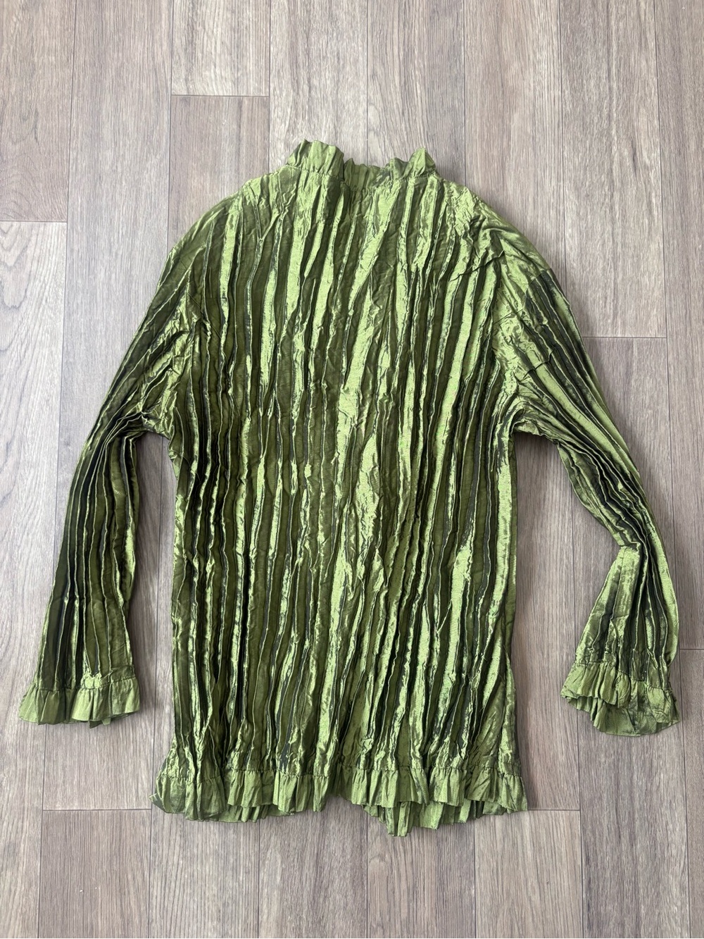 Textured Olive Green Ruffled Button-Front Blouse - Picture 4 of 5